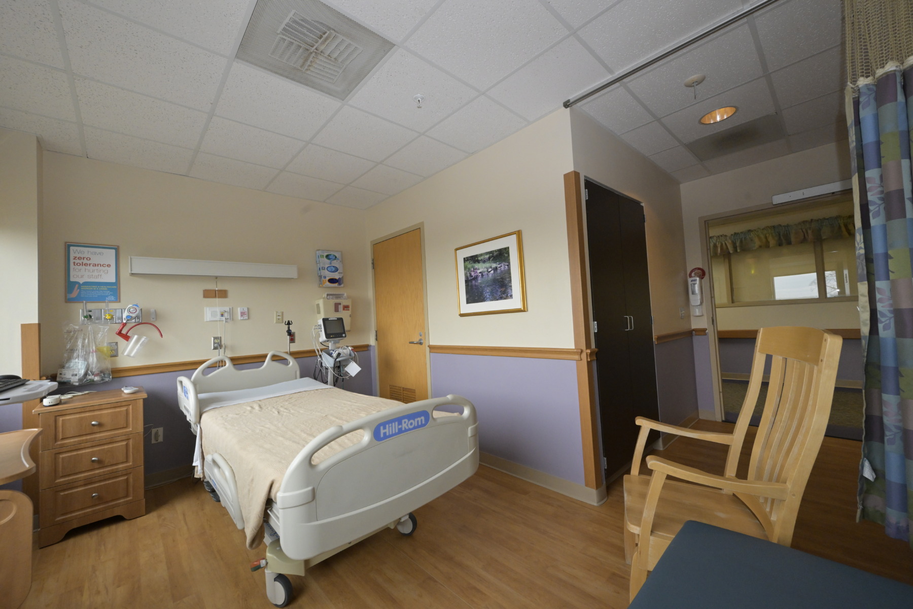 Family Birth Center patient room